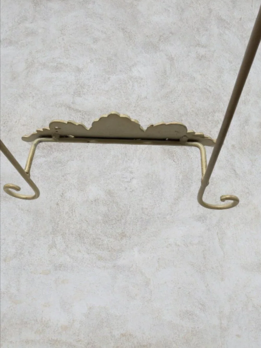 WALL EASEL -- Hanging Easel for Photo Frames, Shabby Chic, Distressed Cream